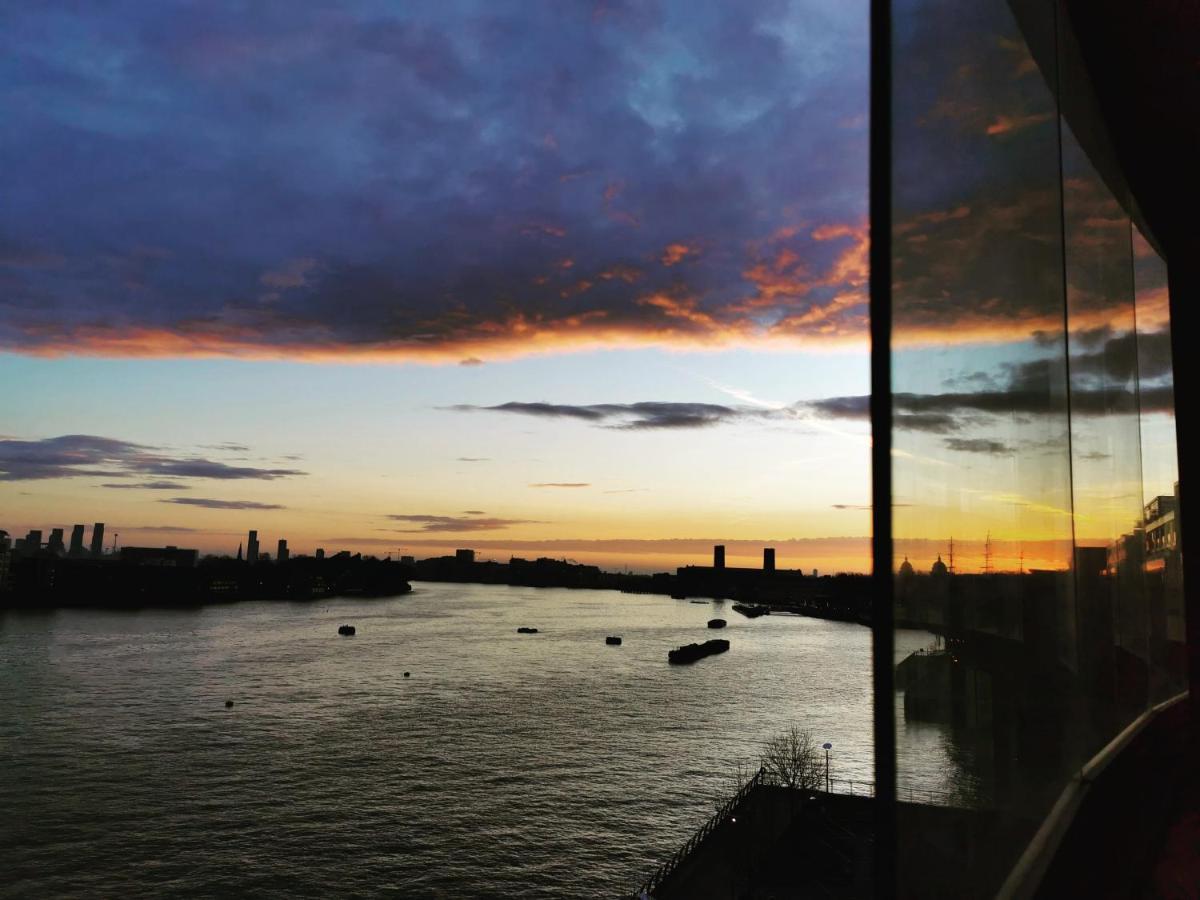 Homestay Room With Stunning Thames River View لندن المظهر الخارجي الصورة